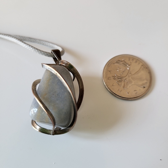 Vintage Caged in Silver Tone Metal Pale Blue Green Stone Pendant Necklace - Picture 15 of 17
